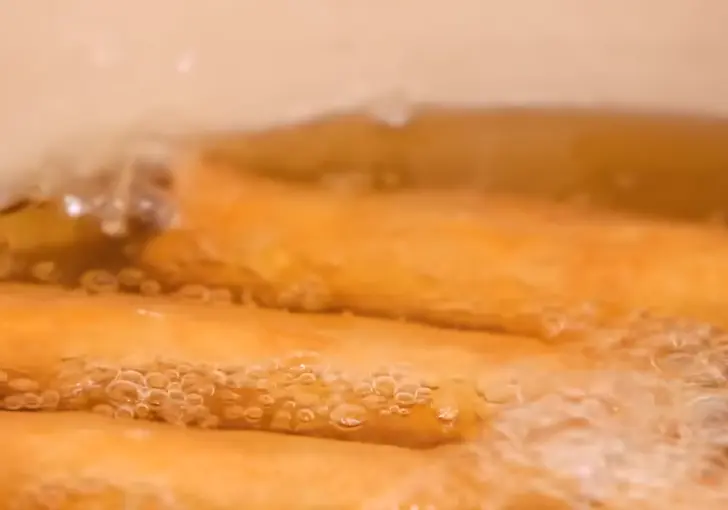 Fry the rolls