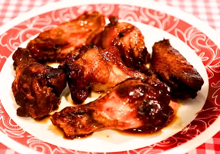 2 Ingredient Crockpot Chicken Wings Serving